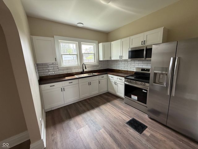 207 E Broadway Street, Alexandria, IN 46001