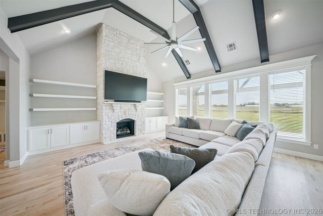 16505 S 4th East Place, Glenpool, OK 74033