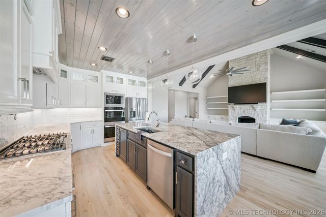 16505 S 4th East Place, Glenpool, OK 74033
