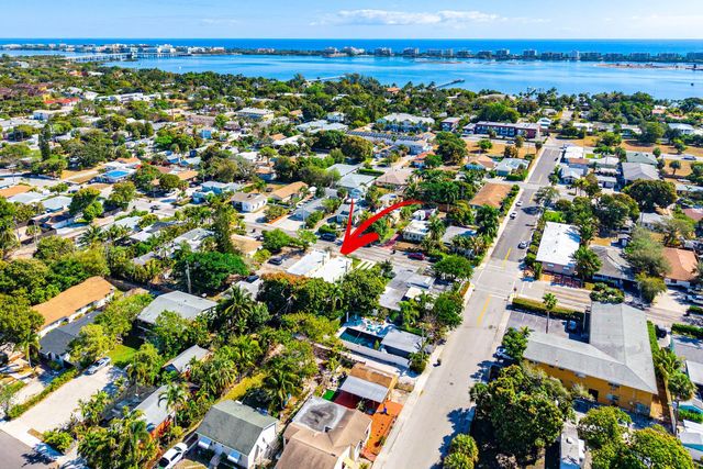 921 S M Street, Lake Worth Beach, FL 33460