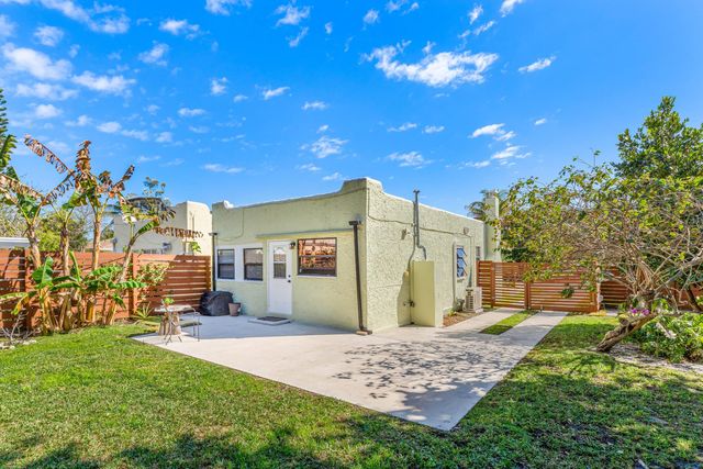 921 S M Street, Lake Worth Beach, FL 33460
