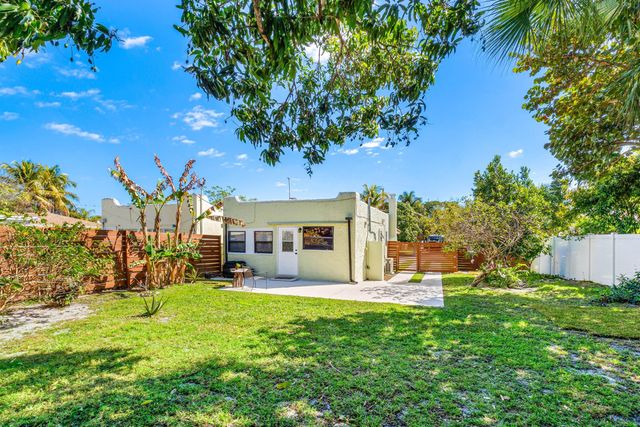 921 S M Street, Lake Worth Beach, FL 33460