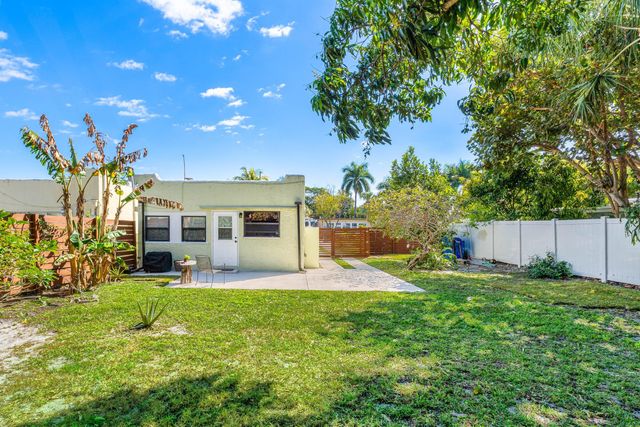 921 S M Street, Lake Worth Beach, FL 33460