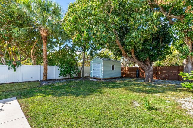 921 S M Street, Lake Worth Beach, FL 33460