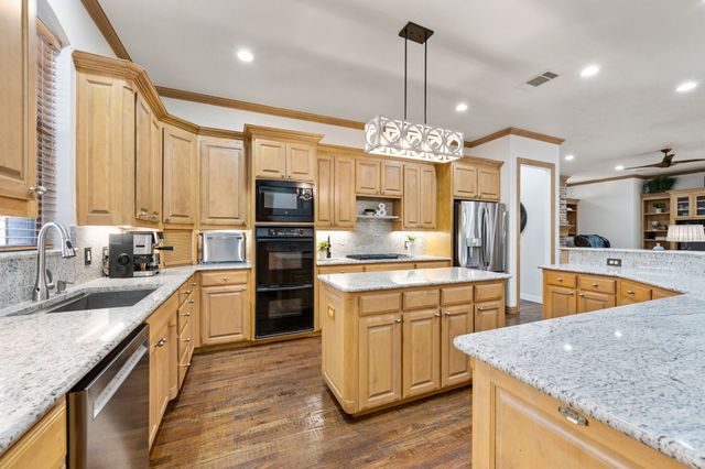 1305 Bellefonte Lane, Colleyville, TX 76034