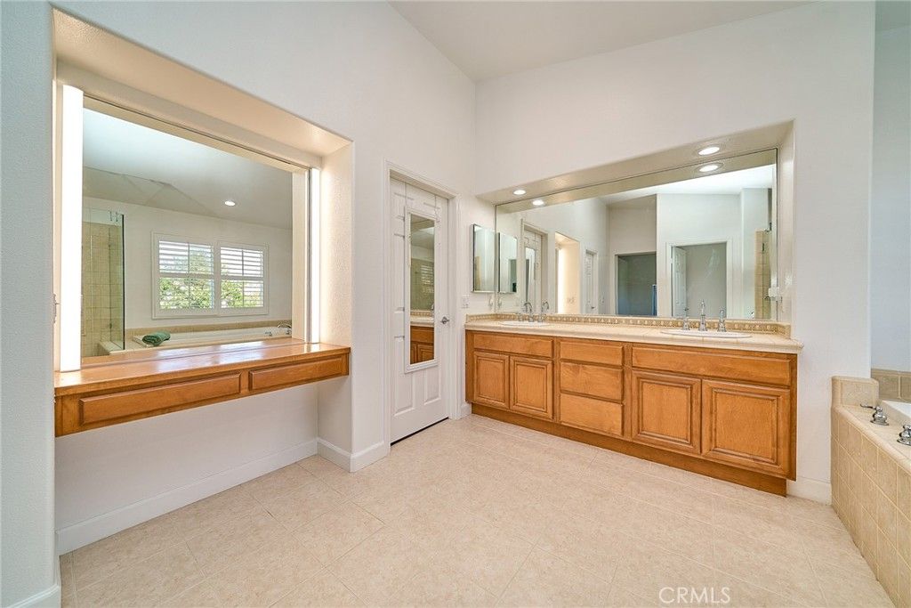Image 34 of property listing at 25750 Wallace Place, Stevenson Ranch, CA 91381