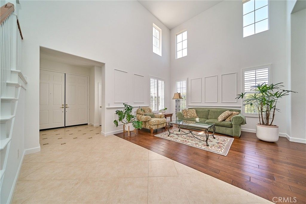 Image 7 of property listing at 25750 Wallace Place, Stevenson Ranch, CA 91381