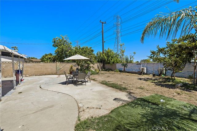 9102 Pacific W, Anaheim, CA 92804