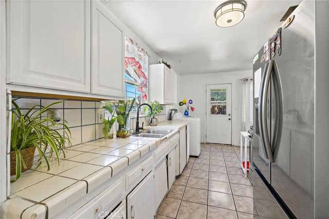 9102 Pacific W, Anaheim, CA 92804