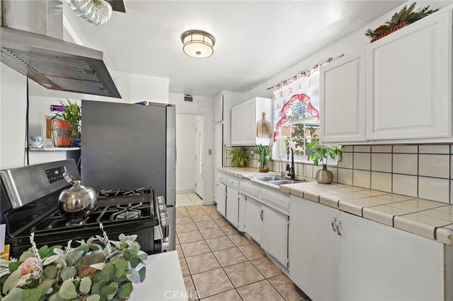 9102 Pacific W, Anaheim, CA 92804