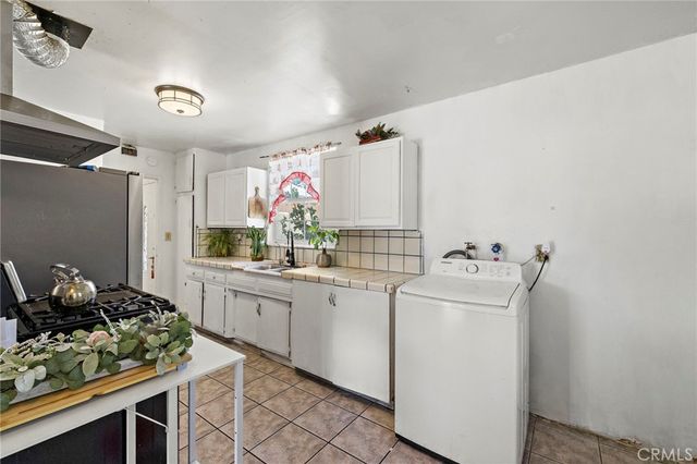 9102 Pacific W, Anaheim, CA 92804