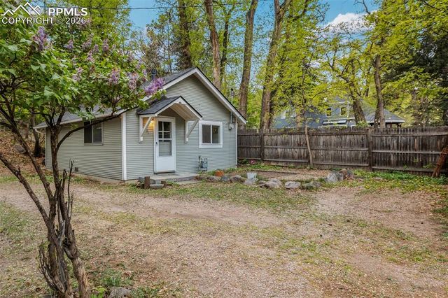 1531 W Cheyenne Road, Colorado Springs, CO 80906