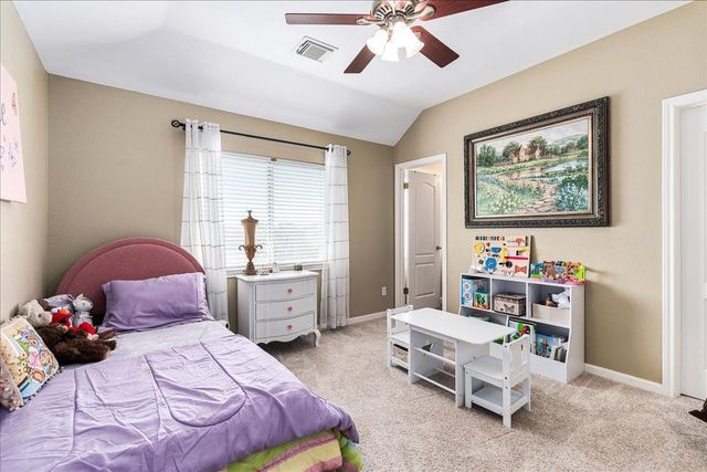 58 Cottondale RD, The Hills, TX 78738