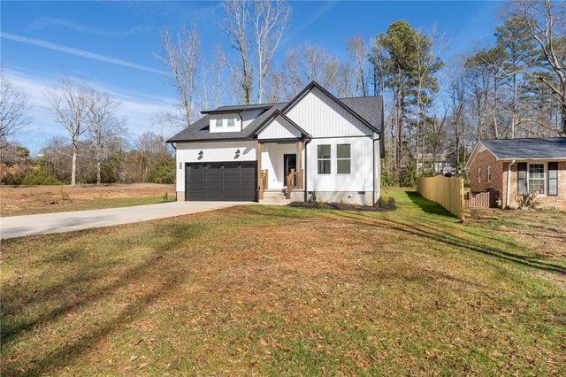 304 Palmetto Parkway, Belton, SC 29627