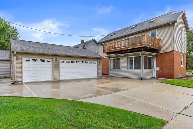 2925 N Main STREET, Racine, WI 53402