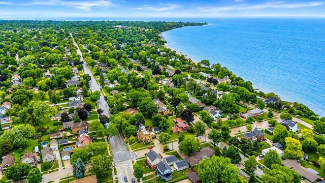2925 N Main STREET, Racine, WI 53402