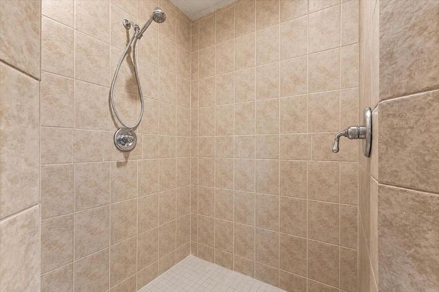 2925 N Main STREET, Racine, WI 53402