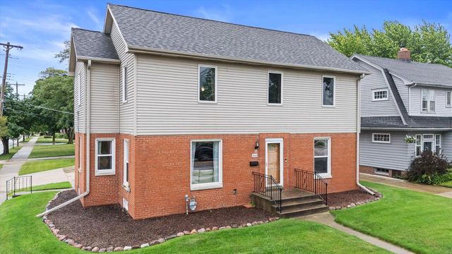 2925 N Main STREET, Racine, WI 53402