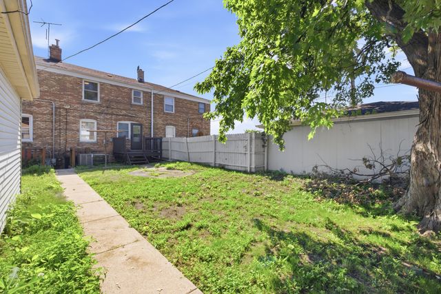 6456 S Lockwood Avenue, Chicago, IL 60638