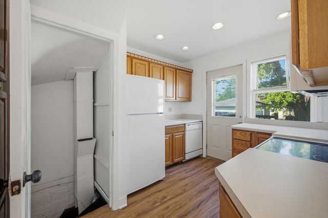 6456 S Lockwood Avenue, Chicago, IL 60638