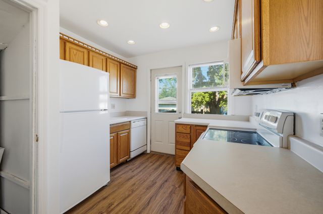 6456 S Lockwood Avenue, Chicago, IL 60638