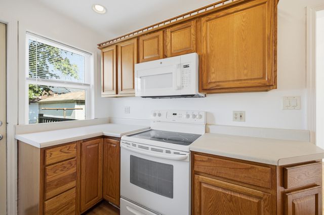 6456 S Lockwood Avenue, Chicago, IL 60638