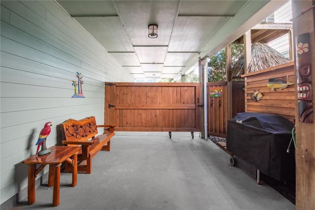 330 PARADISE POINTE Dr, Port Aransas, TX 78373