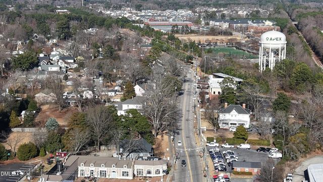 110 Anterbury Drive, Apex, NC 27502