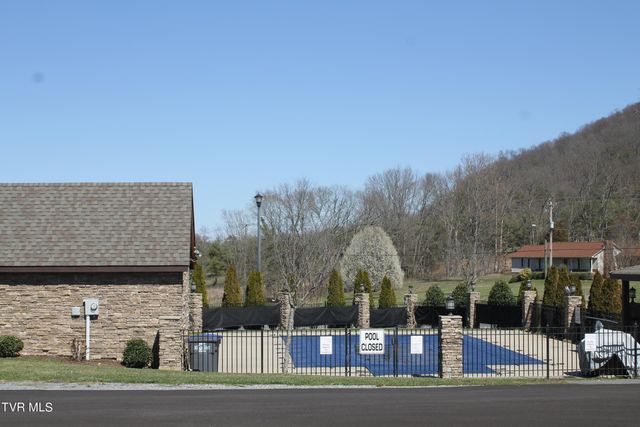 2588 Bridgeforth Crossing, Kingsport, TN 37664