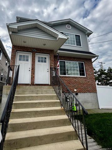 6261 De Costa Avenue 2nd floor, Arverne, NY 11692