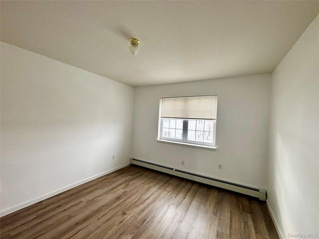 6261 De Costa Avenue 2nd floor, Arverne, NY 11692