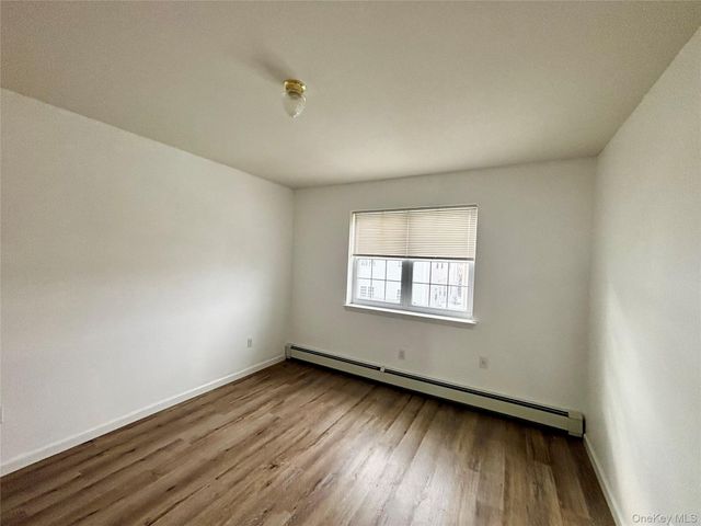 6261 De Costa Avenue 2nd floor, Arverne, NY 11692