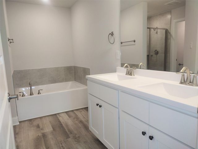 10142 Whitney Reach Drive, Rosharon, TX 77583
