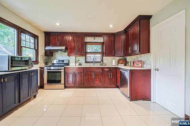 209 Harding Road, Glen Rock, NJ 07452