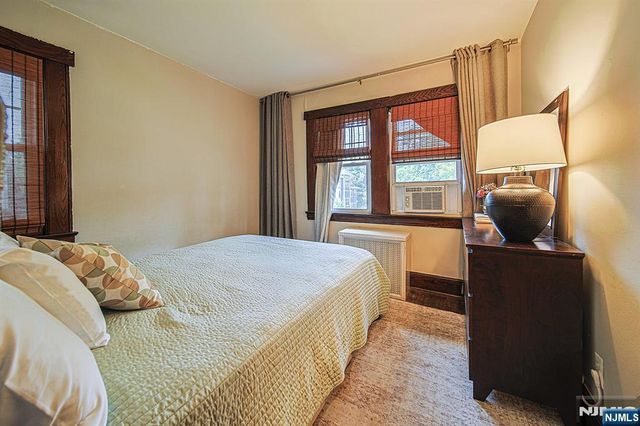 209 Harding Road, Glen Rock, NJ 07452