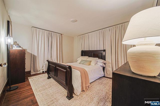 209 Harding Road, Glen Rock, NJ 07452