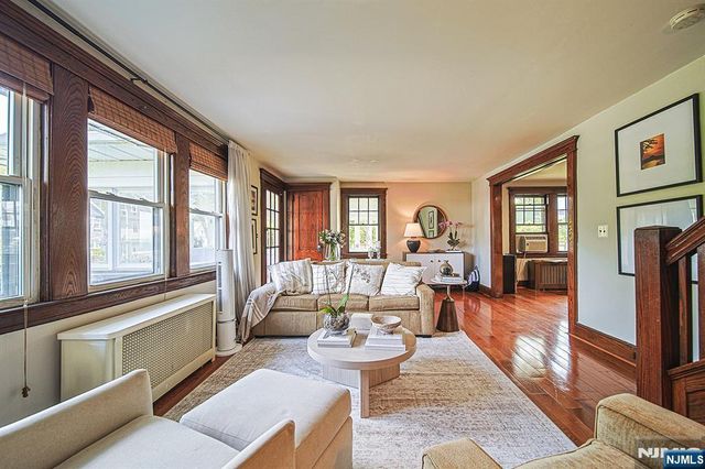 209 Harding Road, Glen Rock, NJ 07452