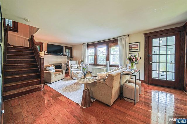 209 Harding Road, Glen Rock, NJ 07452
