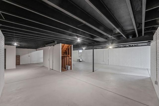 1230 Oriole DRIVE, Oconomowoc, WI 53066