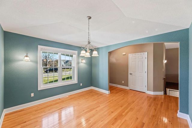 1230 Oriole DRIVE, Oconomowoc, WI 53066