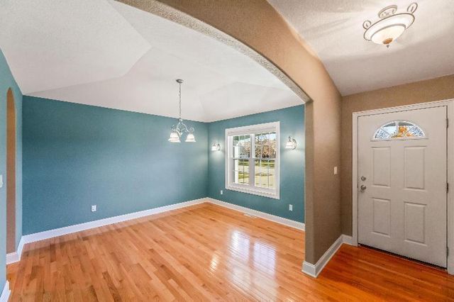 1230 Oriole DRIVE, Oconomowoc, WI 53066