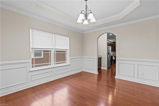 13 Douglas ST, Hampton, VA 23663