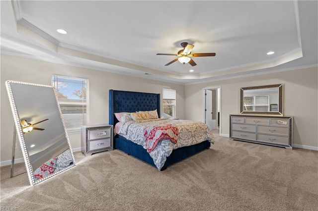 13 Douglas ST, Hampton, VA 23663