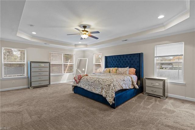 13 Douglas ST, Hampton, VA 23663