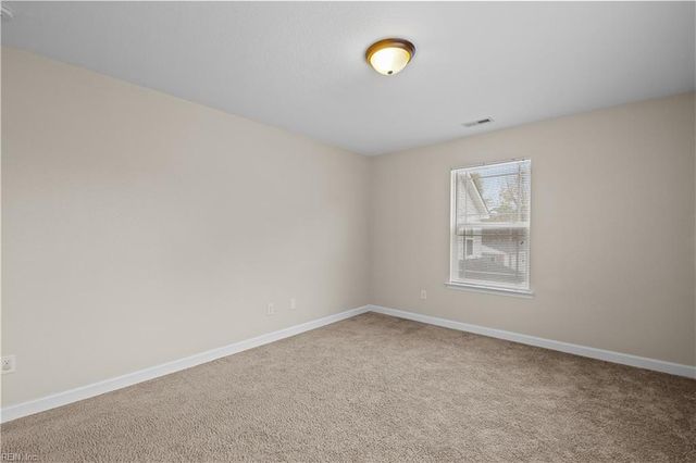 13 Douglas ST, Hampton, VA 23663