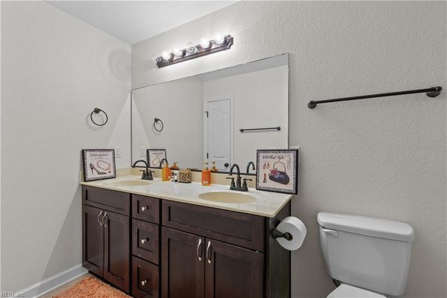 13 Douglas ST, Hampton, VA 23663