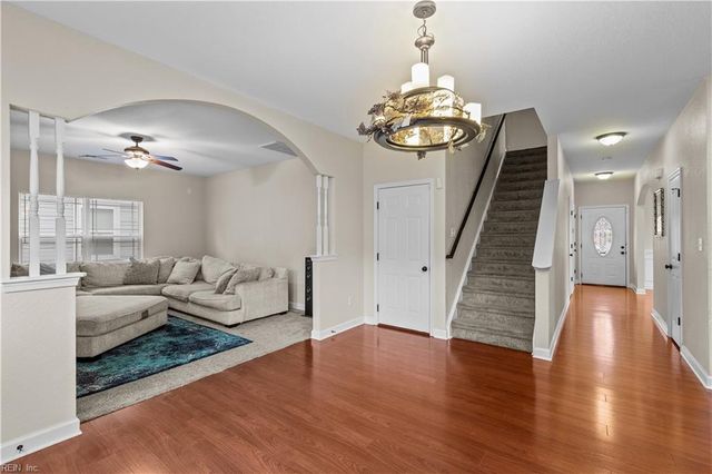 13 Douglas ST, Hampton, VA 23663