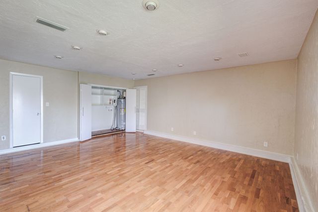 2101 Deerfield Drive, Carrollton, TX 75007