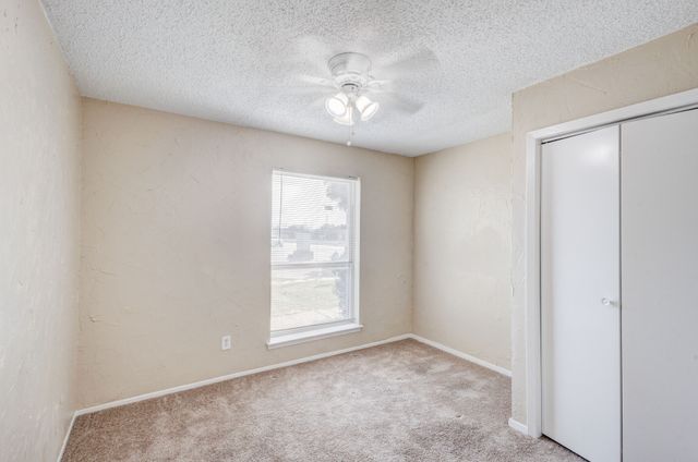 2101 Deerfield Drive, Carrollton, TX 75007