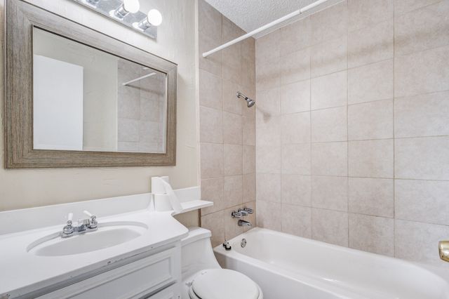 2101 Deerfield Drive, Carrollton, TX 75007